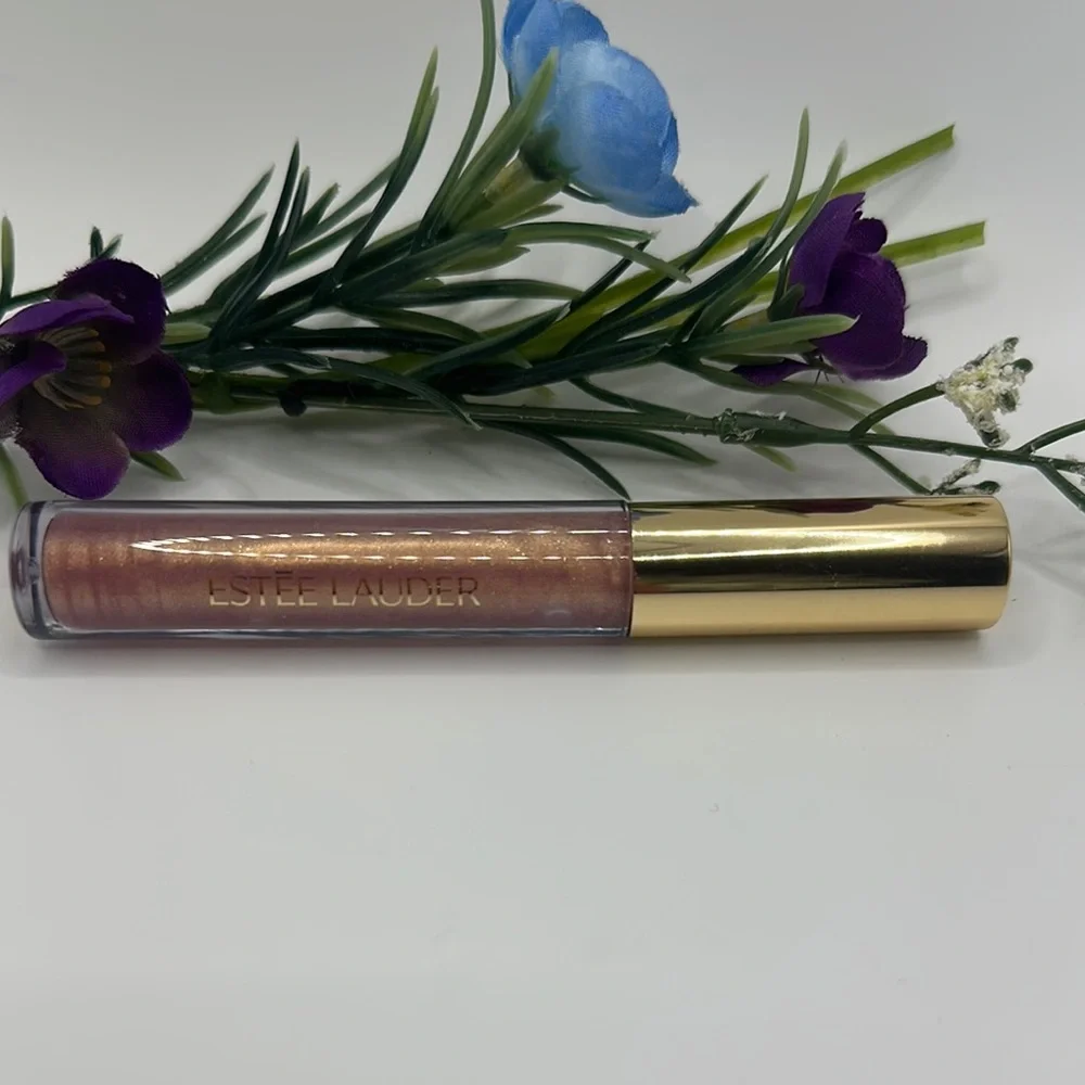 Estee Lauder Limited Edition High Shine Lip Gloss in Decadent Peach ~ New